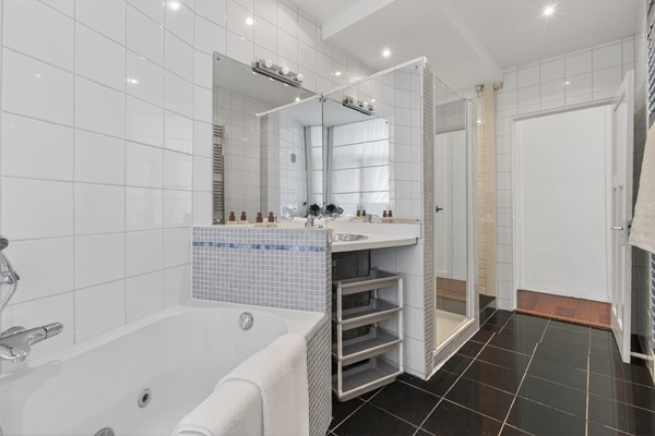 Medium property photo - Maarten Harpertszoon Trompstraat 22-1, 1056 JA Amsterdam